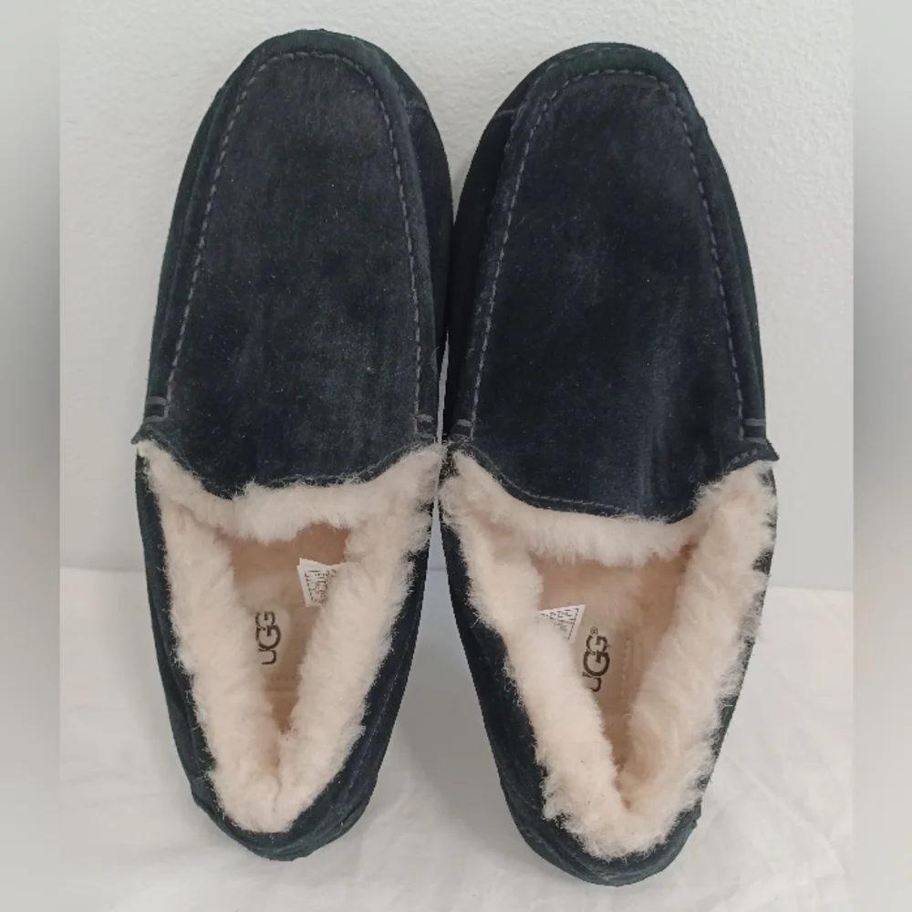 Ugg Slippers Loafers Moc Black Suede Leather Men's Size 11 - Picture 8 of 12